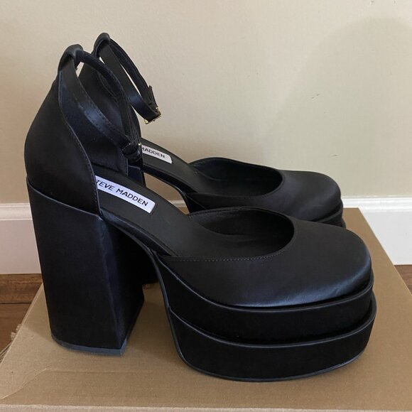 Steve Madden ‘Charlize” Black Satin Stacked Platform Mary Jane’s - Picture 5 of 6